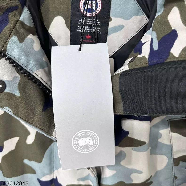 Canada Goose Camo Logo Hooded Down Jacket Size XL / US 12-14 / IT 48-50 - 4 Thumbnail