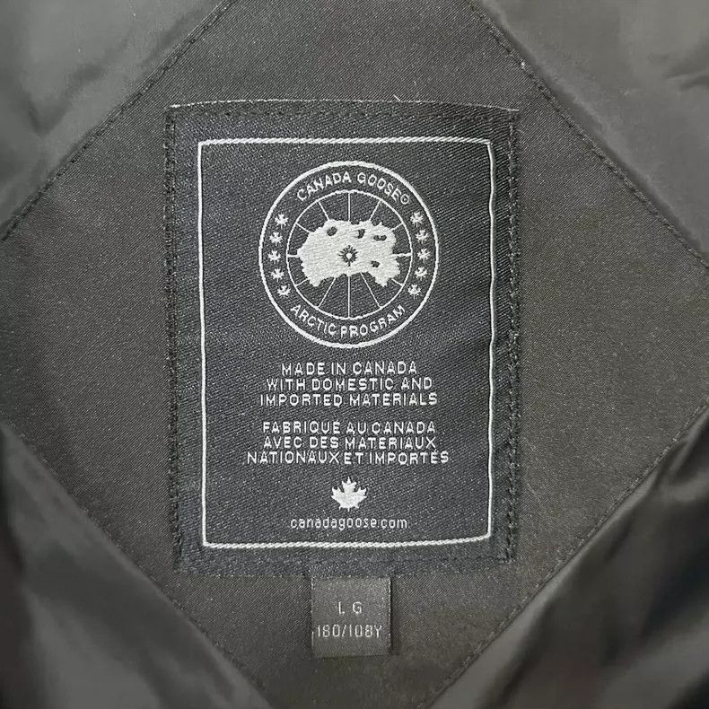 Canada Goose Canada Goose Fur Collar Down Jacket Size L / US 10 / IT 46 - 4 Thumbnail