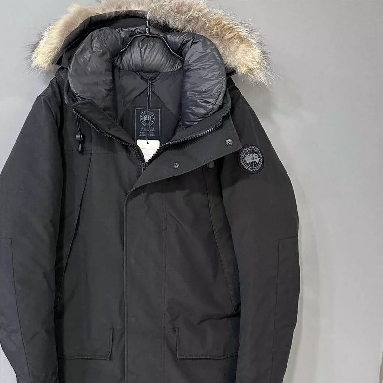 Canada Goose Canada Goose Fur Collar Down Jacket Size L / US 10 / IT 46 - 2 Thumbnail
