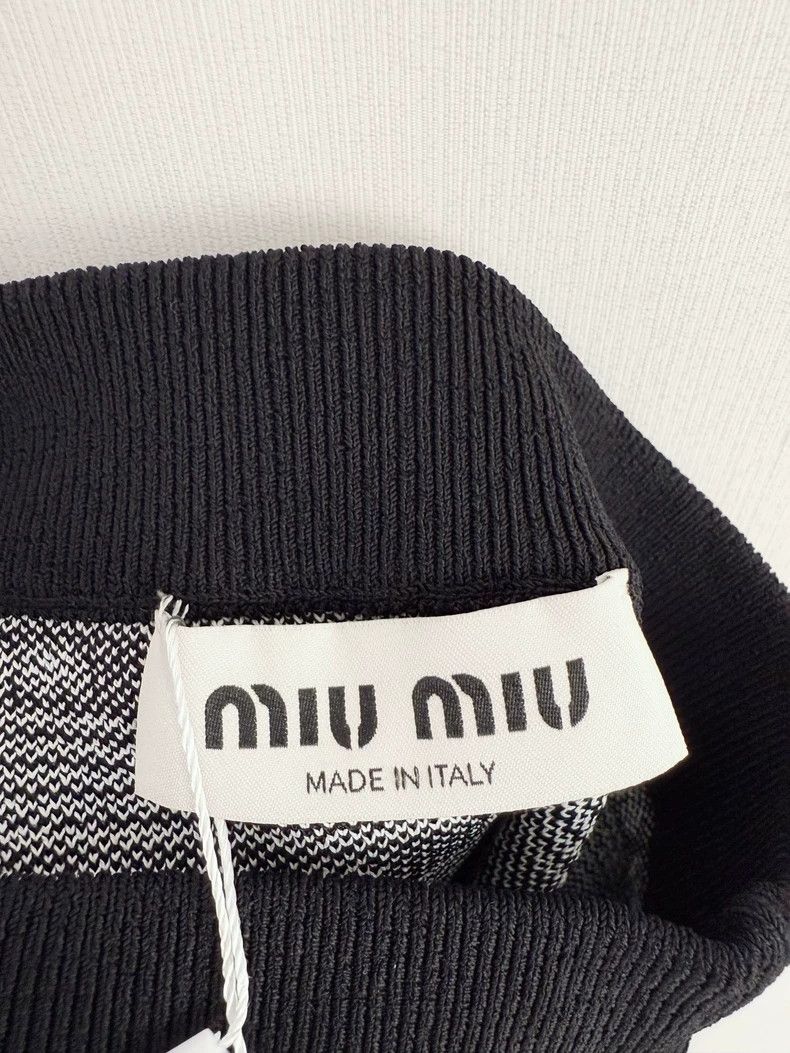 Miu Miu Miumiu Knit A-line Midi Skirt Size 26" / US 2 / IT 38 - 2 Thumbnail