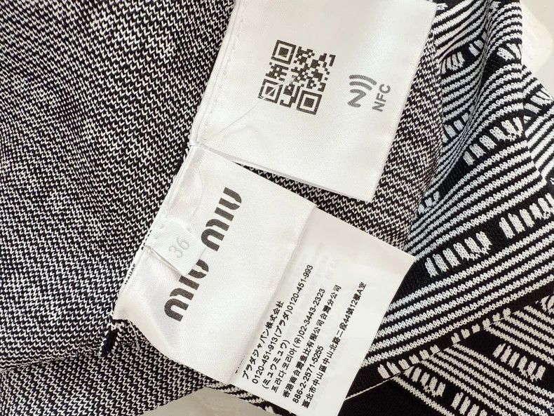 Miu Miu Miumiu Knit A-line Midi Skirt Size 26" / US 2 / IT 38 - 4 Thumbnail