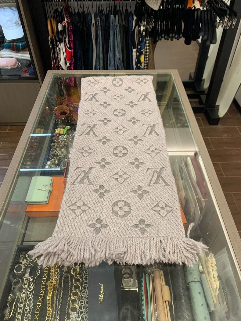 Louis Vuitton Louis Vuitton Logomania Silk Wool Scarf Size ONE SIZE - 2 Thumbnail