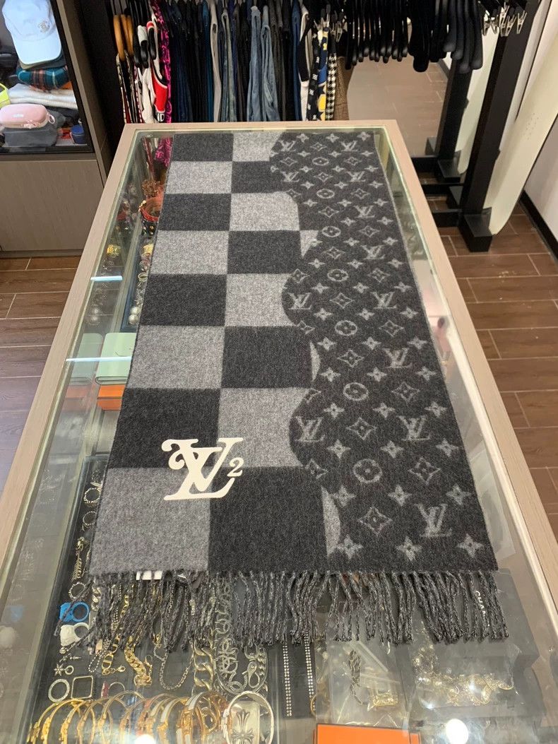 Louis Vuitton Louis Vuitton x Nigo Checkered cashmere scarf Size ONE SIZE - 3 Thumbnail