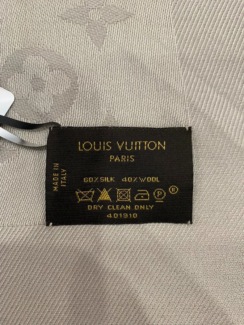 Louis Vuitton Louis Vuitton Grey Monogram Silk Scarf Size ONE SIZE - 6 Thumbnail