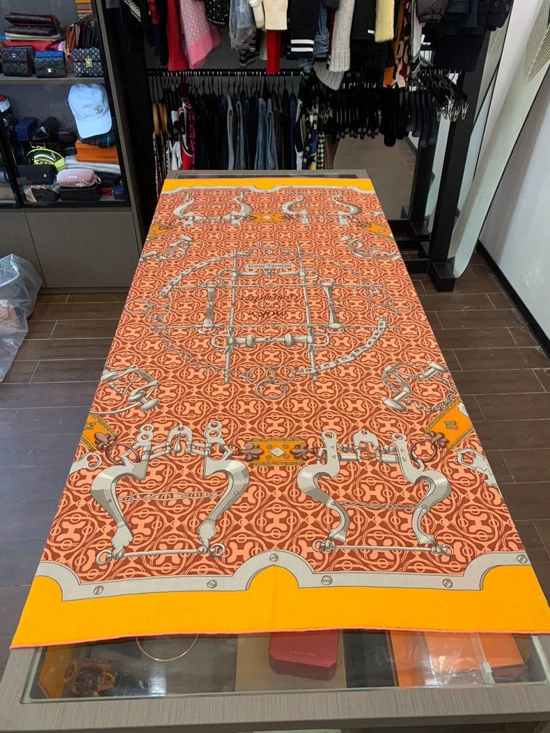 Hermes Hermes H Logo Horse Hoof Wool Cashmere Scarf Size ONE SIZE - 2 Thumbnail
