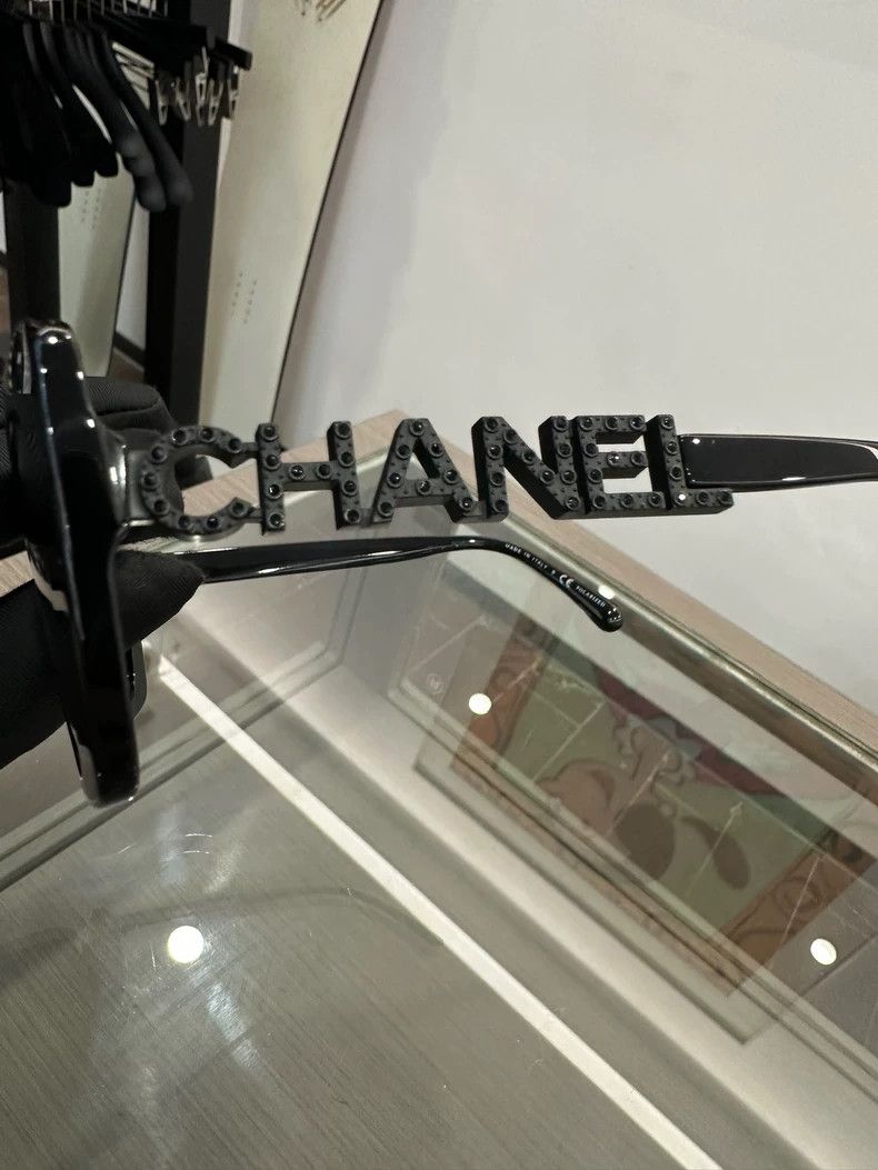 Chanel Chanel Black Rhinestone Logo Sunglasses Size ONE SIZE - 6 Thumbnail
