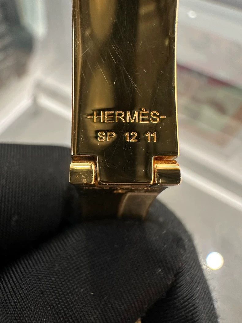 Hermes Hermes Clic H Enamel Bracelet Gold Black Size ONE SIZE - 6 Thumbnail