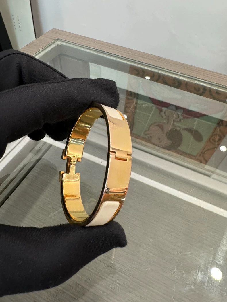 Hermes Hermes Clic H Enamel Gold Buckle Bracelet Size ONE SIZE - 4 Thumbnail