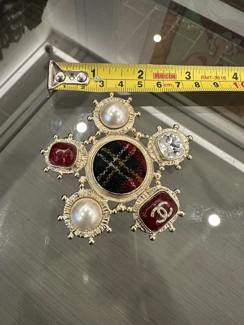 Chanel Chanel Vintage Double C Pearl Brooch Size ONE SIZE - 8 Thumbnail