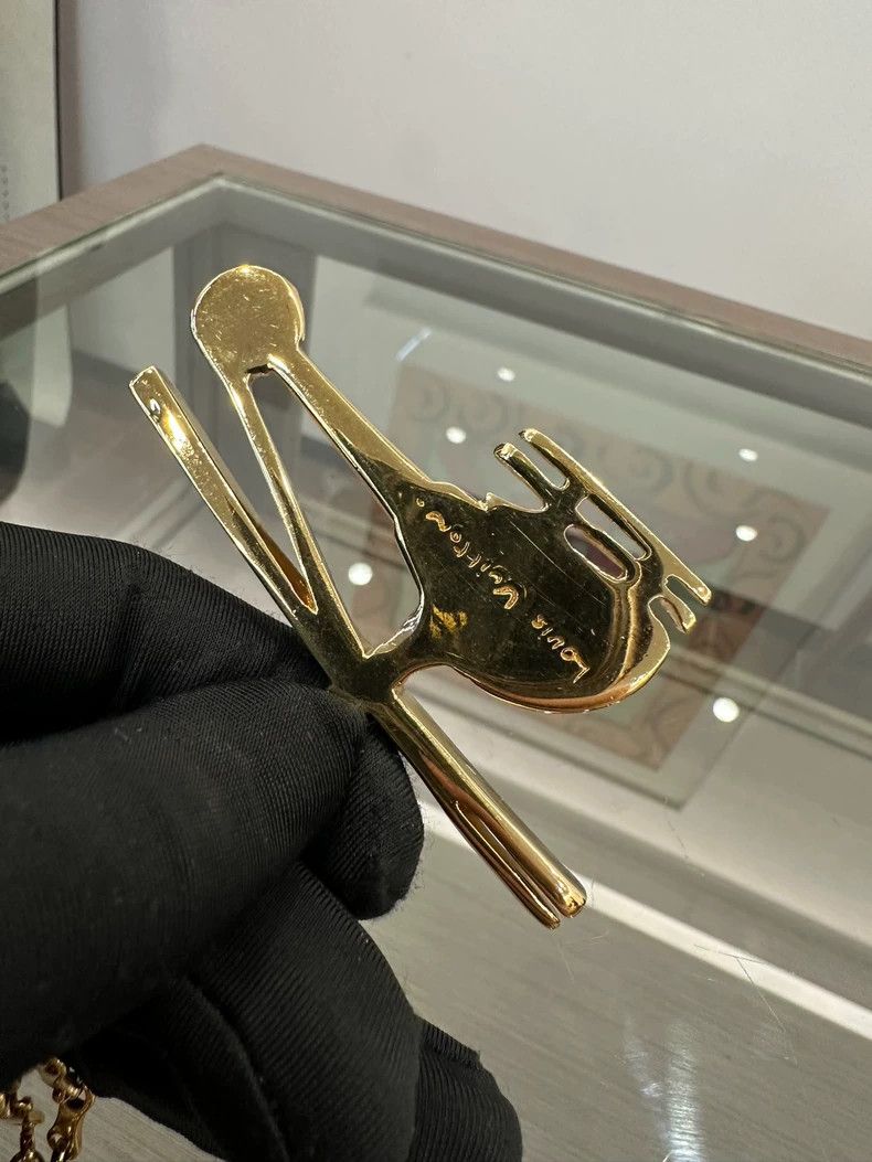 Louis Vuitton Louis Vuitton Gold Airplane Pendant Necklace Size ONE SIZE - 3 Thumbnail