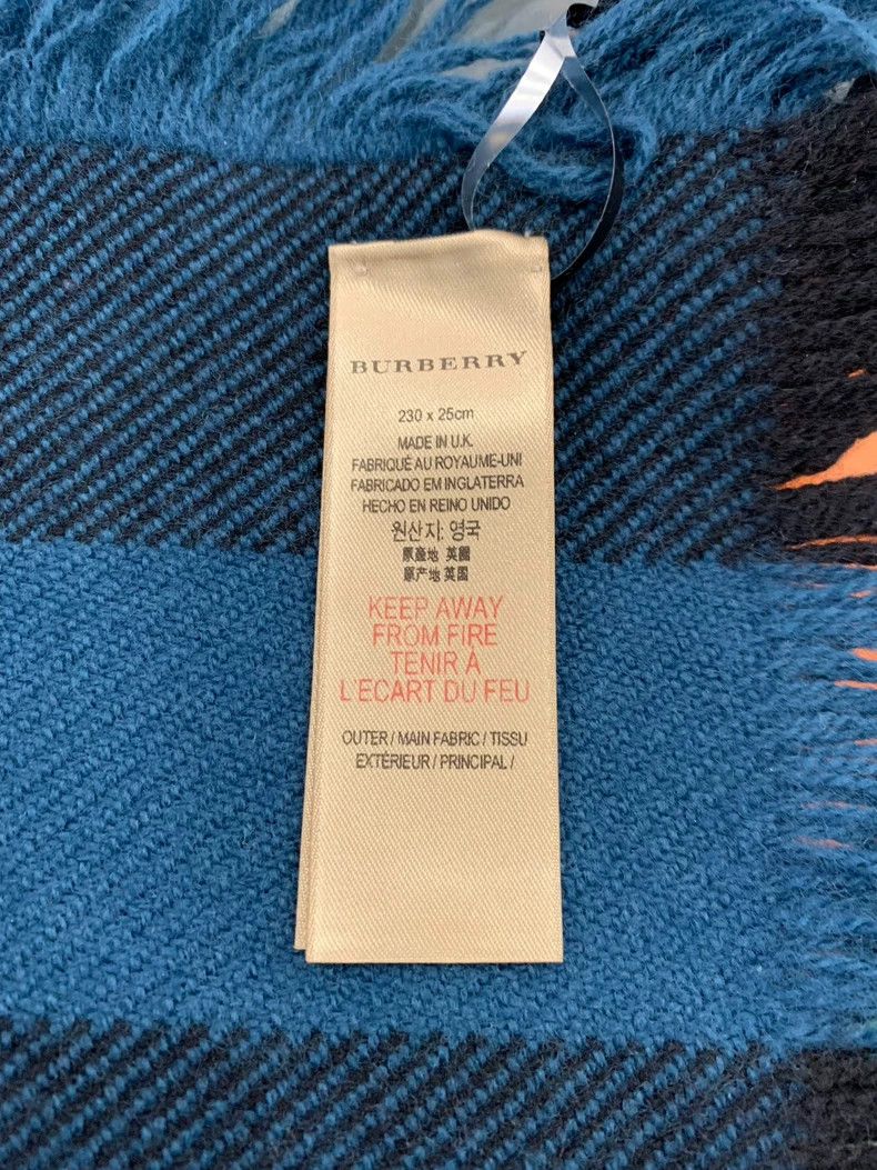 Burberry Burberry Blue Plaid Fringe Wool Scarf Size ONE SIZE - 6 Thumbnail
