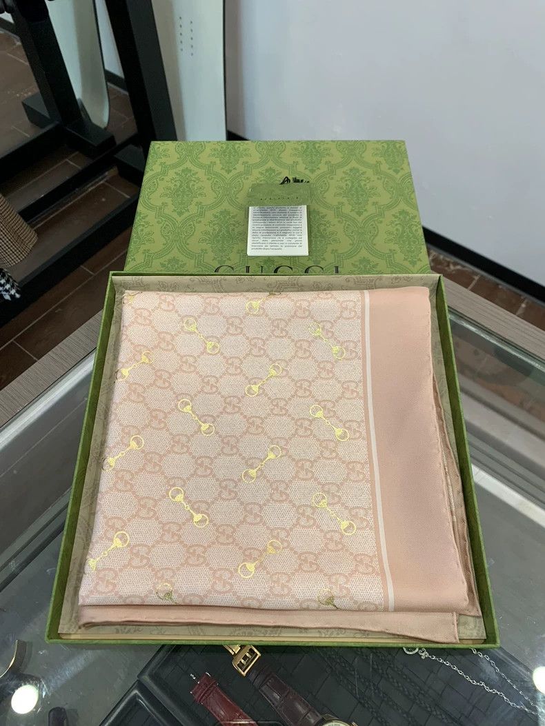 Gucci Gucci Rose Pink GG Logo Silk Scarf Size ONE SIZE - 2 Thumbnail