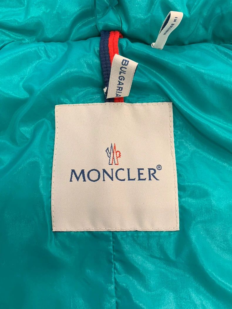 Moncler Moncler Classic Logo Down Vest Size XS / US 0-2 / IT 36-38 - 4 Thumbnail