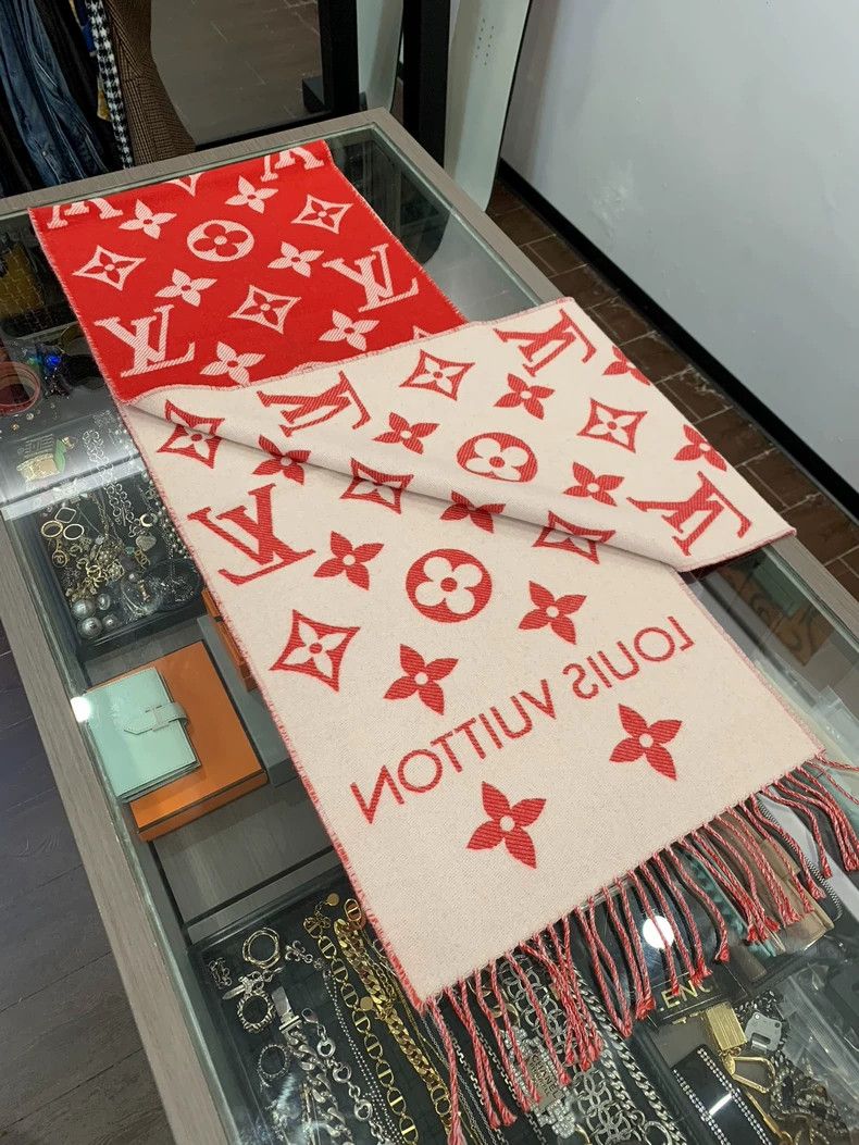 Louis Vuitton Louis Vuitton Essential Logo Wool Scarf Size ONE SIZE - 5 Thumbnail