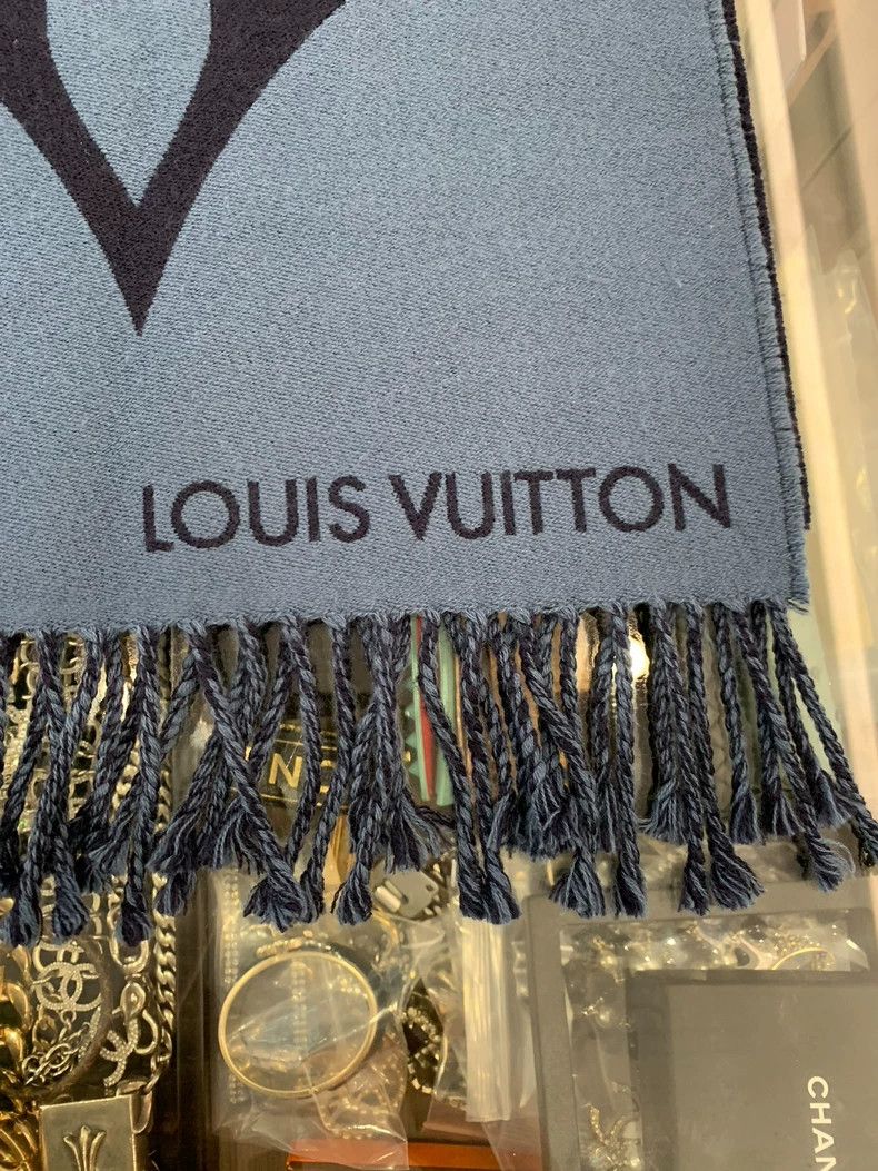 Louis Vuitton Louis Vuitton Graphic Dual Wool Cashmere Scarf Size ONE SIZE - 7 Thumbnail