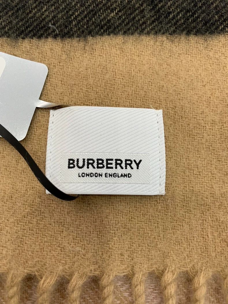 Burberry Burberry TB Logo Cashmere Scarf Size ONE SIZE - 7 Thumbnail