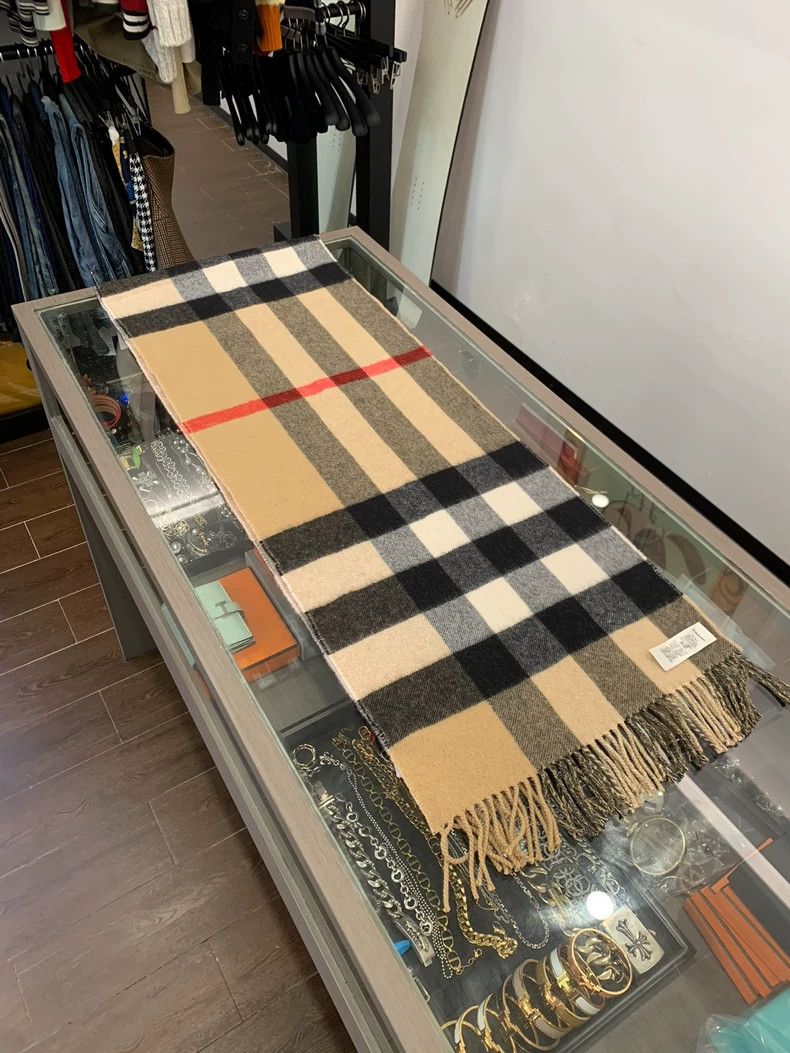 Burberry Burberry TB Logo Cashmere Scarf Size ONE SIZE - 4 Thumbnail