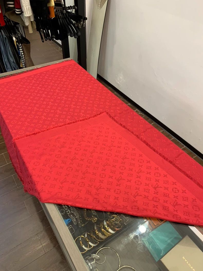 Louis Vuitton Louis Vuitton Red Monogram Silk Scarf Size ONE SIZE - 5 Thumbnail
