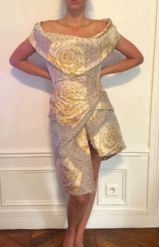 Vivienne Westwood Vivienne Westwood Runway Yellow Rose Dress - dmc Size M / US 6-8 / IT 42-44 - 2 Thumbnail