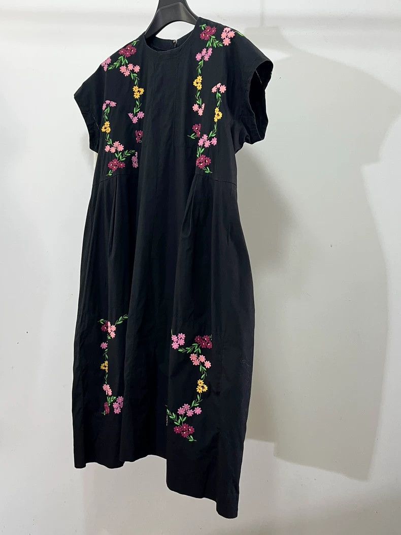 Comme des Garcons Comme des Garcons Embroidered Floral Dress - dmc Size M / US 6-8 / IT 42-44 - 3 Thumbnail