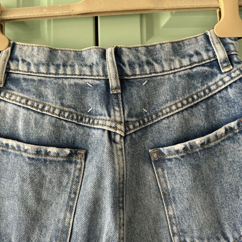 Maison Margiela Maison Margiela Distressed High-Waist Jeans - dmc Size 26" / US 2 / IT 38 - 8 Thumbnail