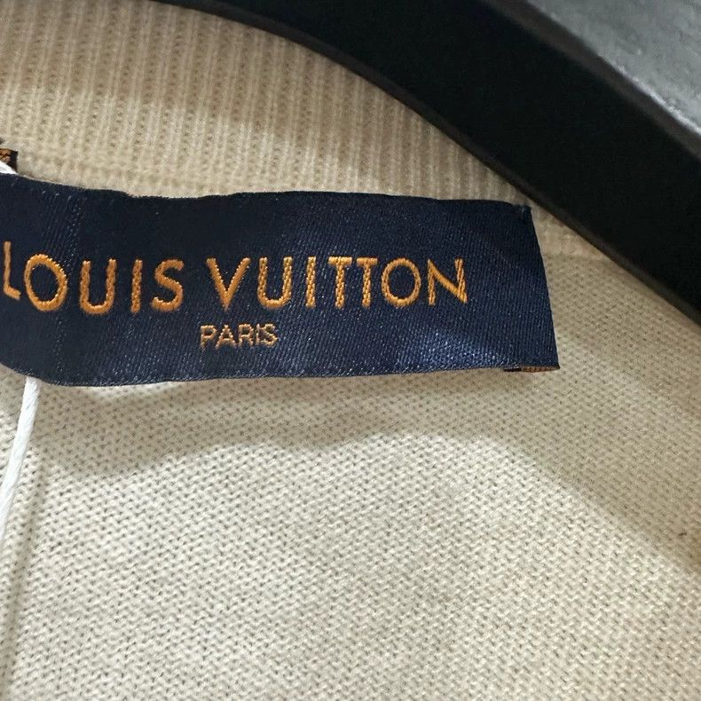 Louis Vuitton Louis Vuitton Embroidered Logo Cashmere Short Sleeve - dmc Size M / US 6-8 / IT 42-44 - 3 Thumbnail