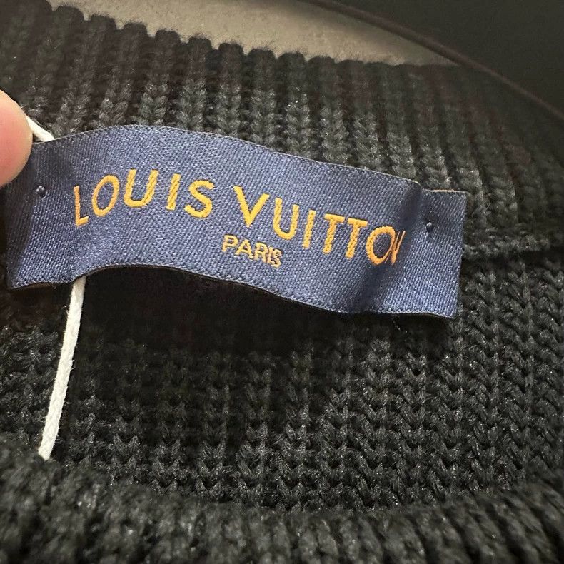 Louis Vuitton Louis Vuitton Black Knit Sweater with Doll - dmc Size M / US 6-8 / IT 42-44 - 4 Thumbnail