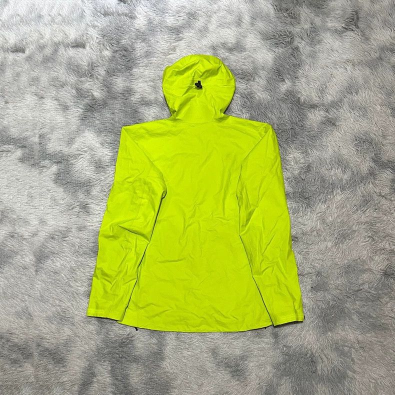 Arc'teryx Arcteryx Beta Jacket Hooded Outerwear Size US M / EU 48-50 / 2 - 2 Thumbnail