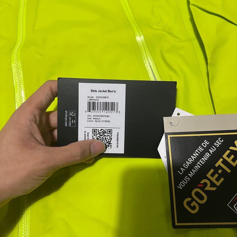 Arc'teryx Arcteryx Beta Jacket Hooded Outerwear Size US M / EU 48-50 / 2 - 3 Thumbnail