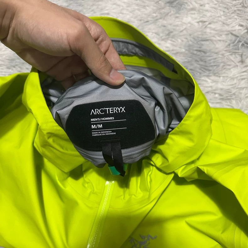 Arc'teryx Arcteryx Beta Jacket Hooded Outerwear Size US M / EU 48-50 / 2 - 5 Thumbnail