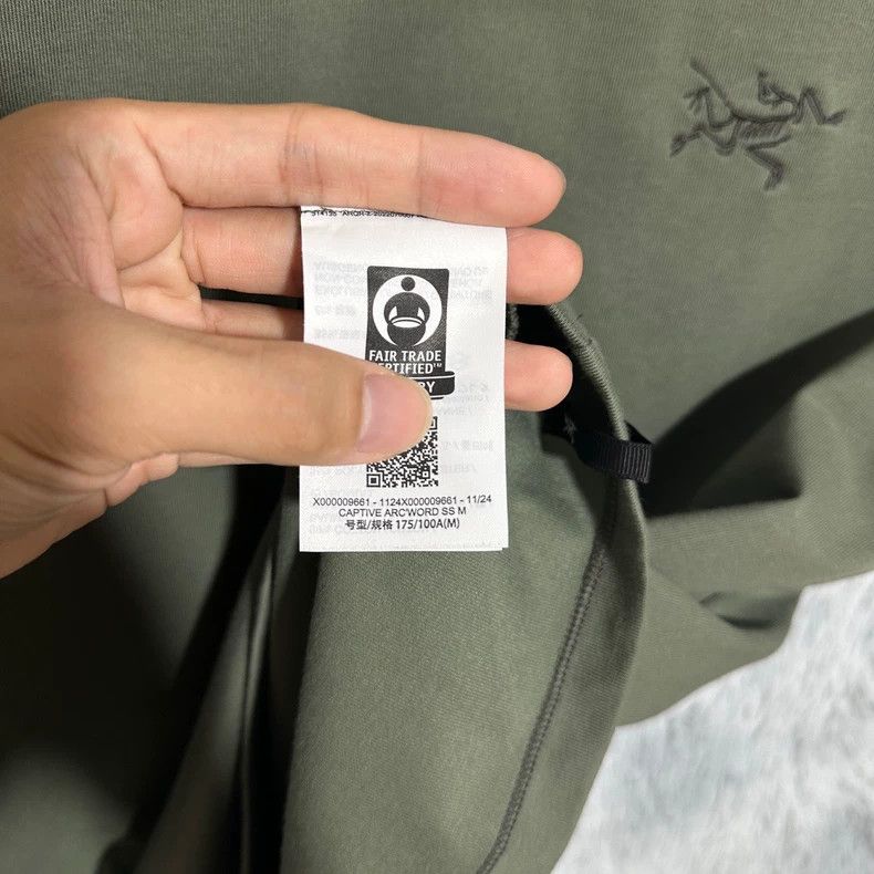 Arc'teryx Arcteryx Captive Embroidered Logo Short Sleeve T-Shirt Size US M / EU 48-50 / 2 - 6 Thumbnail