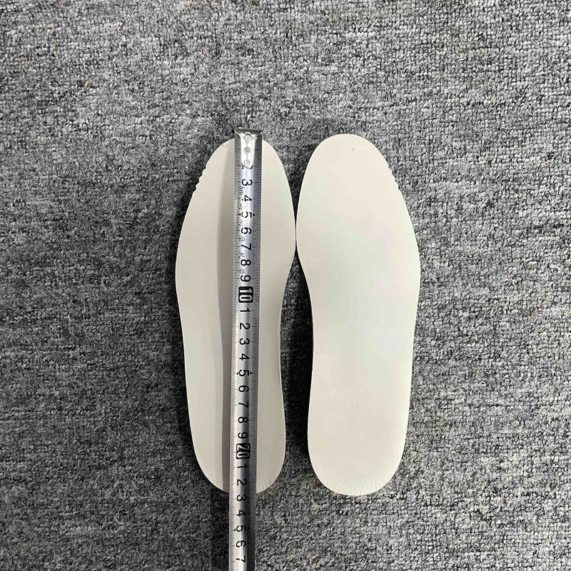 Gucci Gucci ACE Leather Embroidered Sneakers for Women 0079 Size US 4.5 / IT 34.5 - 13 Thumbnail