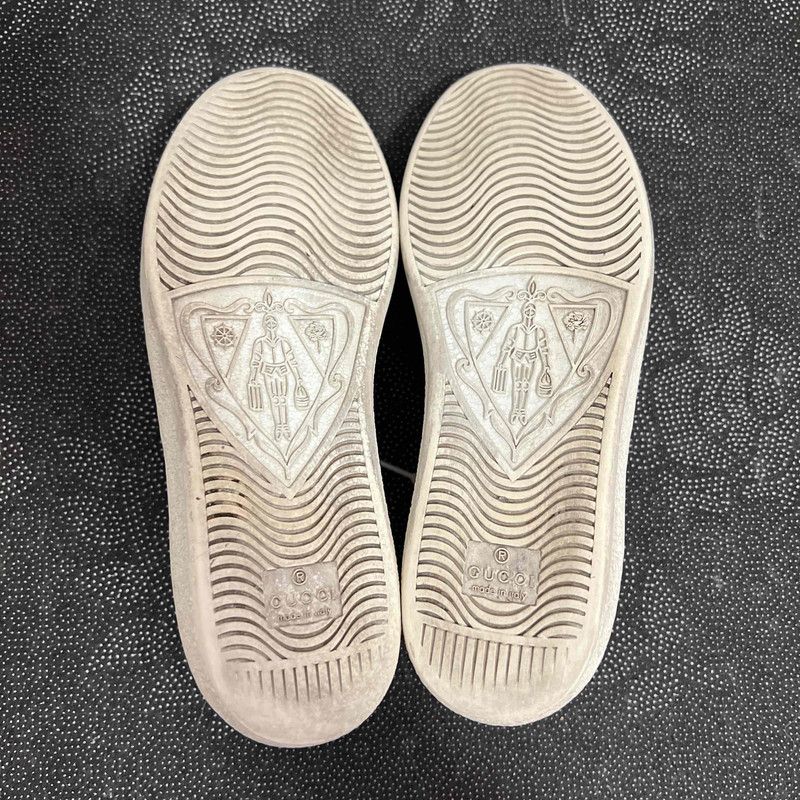 Gucci Gucci ACE Embroidered Fashion Sneakers for Women 0079 Size US 5 / IT 35 - 6 Thumbnail