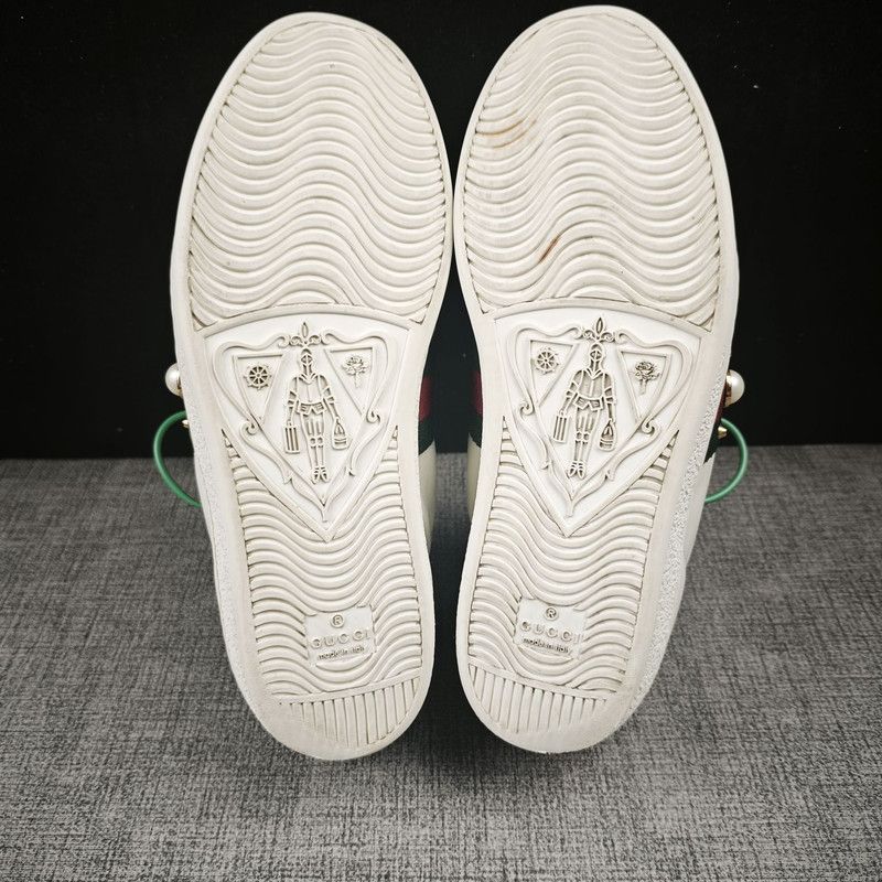 Gucci Gucci ACE Studded Leather Sneakers for Women 0079 Size US 7.5 / IT 37.5 - 4 Thumbnail