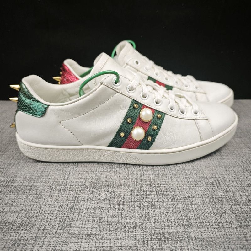 Gucci Gucci ACE Studded Leather Sneakers for Women 0079 Size US 7.5 / IT 37.5 - 10 Thumbnail