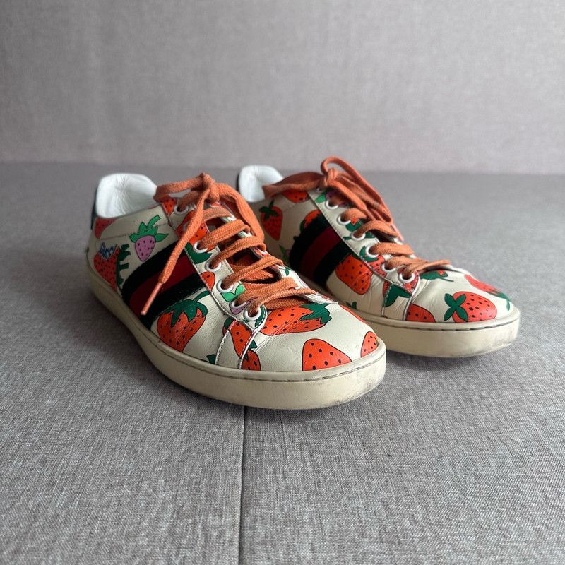 Gucci Gucci Strawberry Print Leather Low-Top Sneakers 0079 Size US 6 / IT 36 - 6 Thumbnail