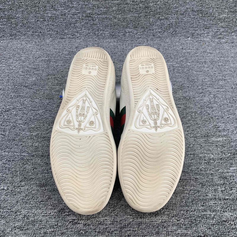 Gucci Gucci ACE Leather Studded Fashion Sneakers for Women 0079 Size US 5 / IT 35 - 4 Thumbnail