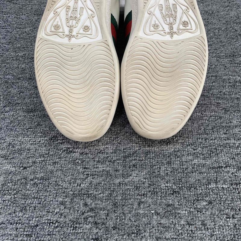 Gucci Gucci ACE Leather Studded Fashion Sneakers for Women 0079 Size US 5 / IT 35 - 14 Thumbnail