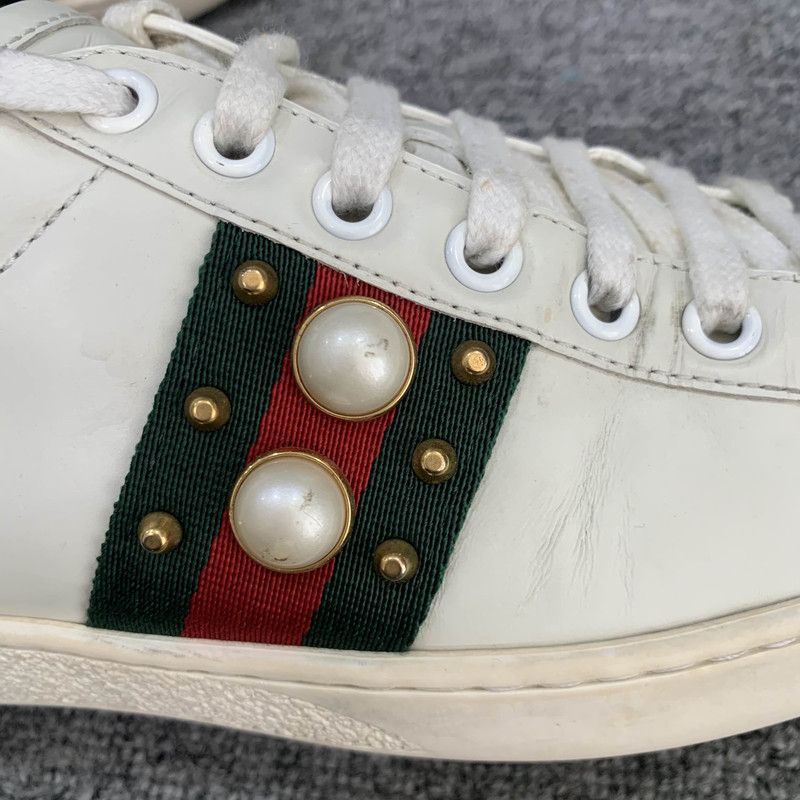 Gucci Gucci ACE Leather Studded Fashion Sneakers for Women 0079 Size US 5 / IT 35 - 10 Thumbnail