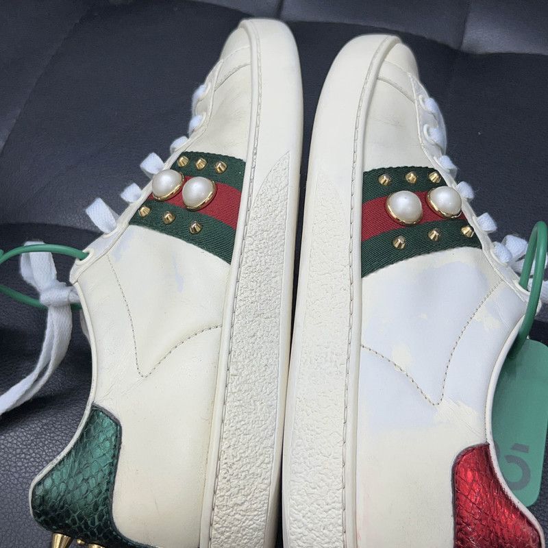 Gucci Gucci ACE Leather Studded Fashion Sneakers for Women 0079 Size US 6.5 / IT 36.5 - 7 Thumbnail