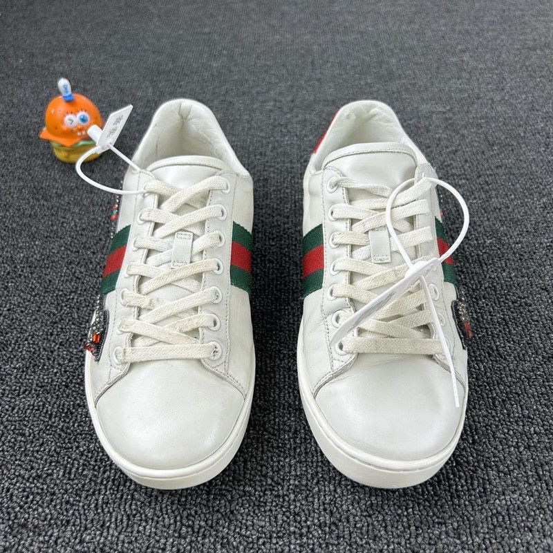 Gucci Gucci ACE Leather Crystal Applique Low-Top Sneakers 0079 Size US 5 / IT 35 - 2 Thumbnail