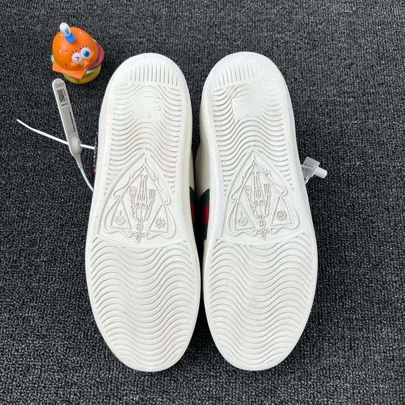 Gucci Gucci ACE Leather Crystal Applique Low-Top Sneakers 0079 Size US 5 / IT 35 - 4 Thumbnail