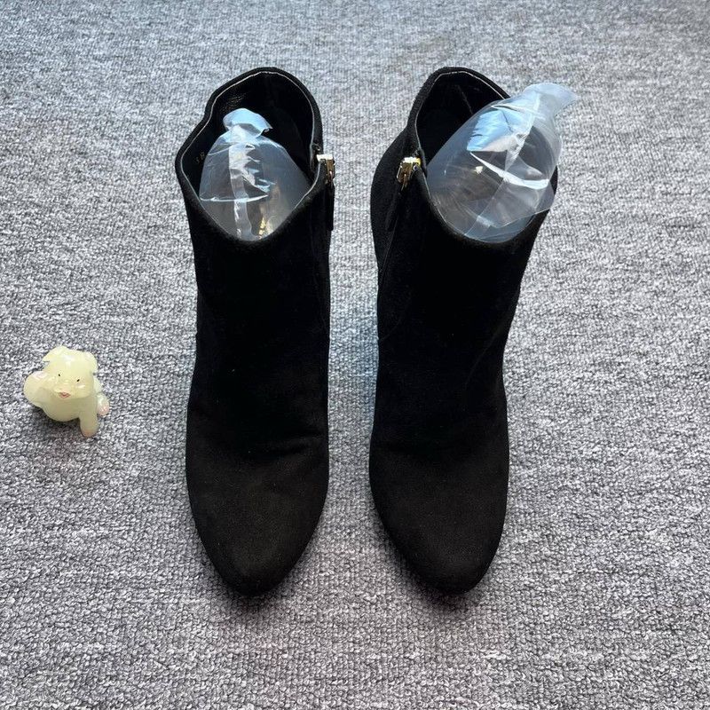 Gucci Gucci Black Suede Pointed Toe Ankle Boots 0079 Size US 7.5 / IT 37.5 - 2 Thumbnail