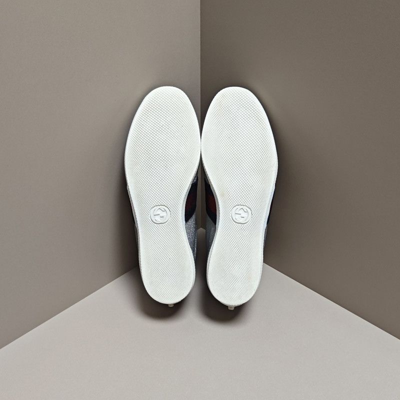 Gucci Gucci Silver Web Low-Top Fashion Sneakers for Women 0079 Size US 5 / IT 35 - 4 Thumbnail