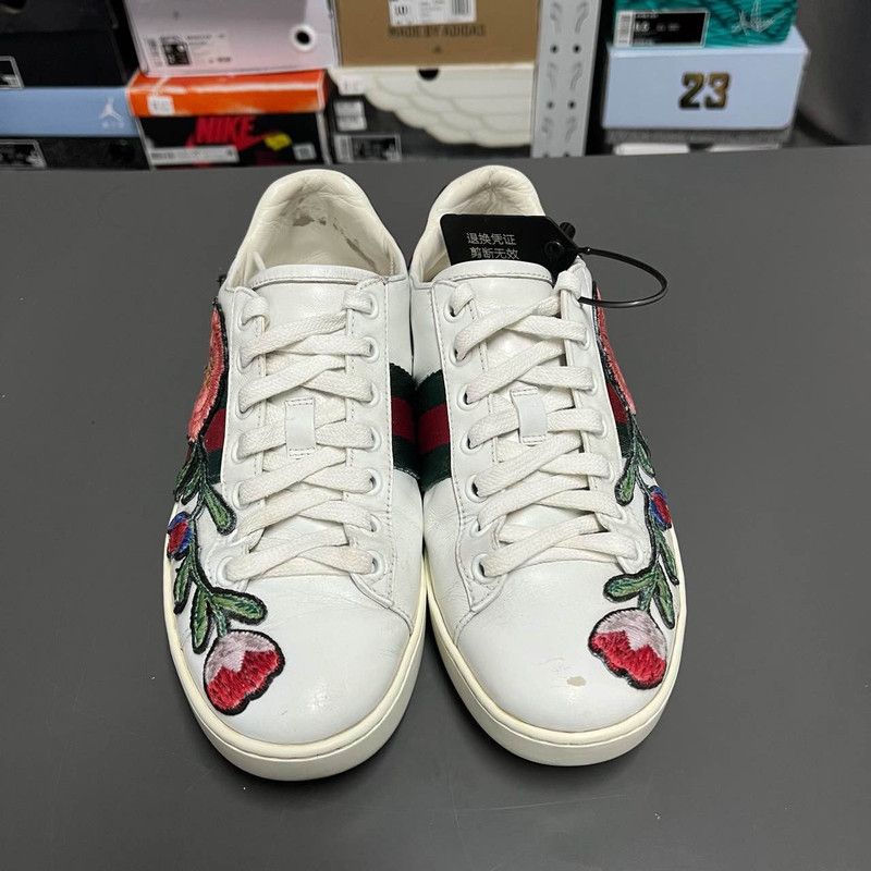 Gucci Gucci ACE Floral Embroidered White Sneakers 0079 Size US 8 / IT 38 - 2 Thumbnail