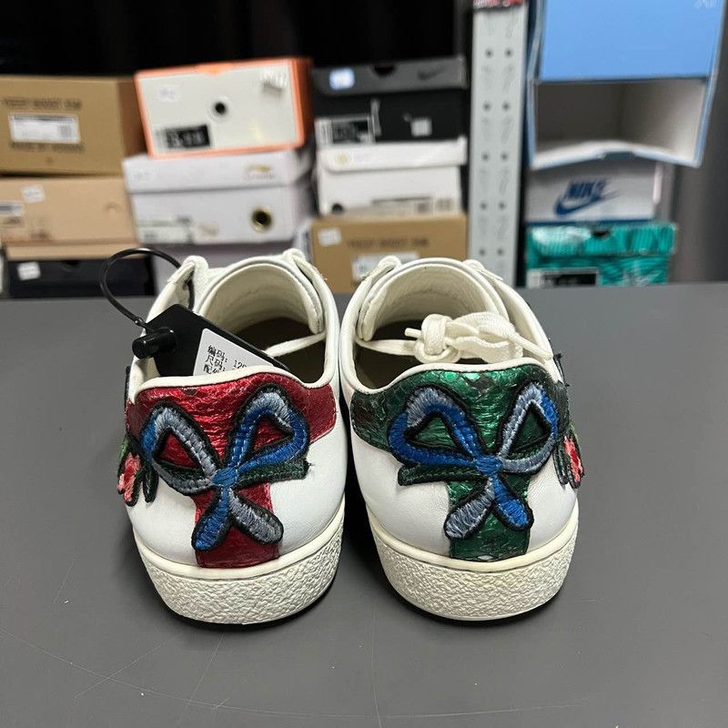 Gucci Gucci ACE Floral Embroidered White Sneakers 0079 Size US 8 / IT 38 - 3 Thumbnail