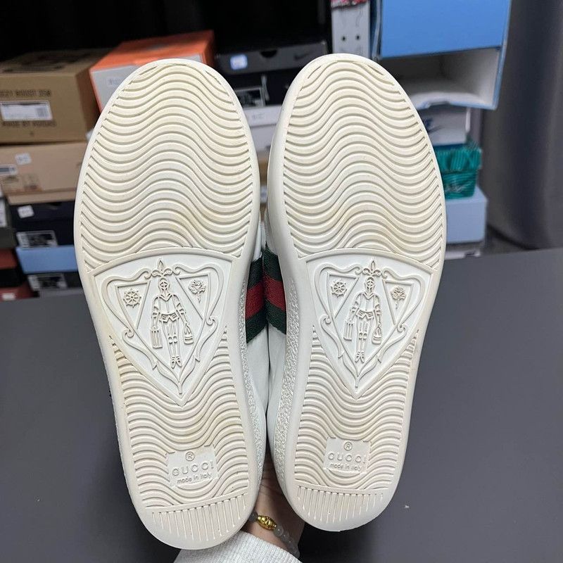 Gucci Gucci ACE Floral Embroidered White Sneakers 0079 Size US 8 / IT 38 - 4 Thumbnail