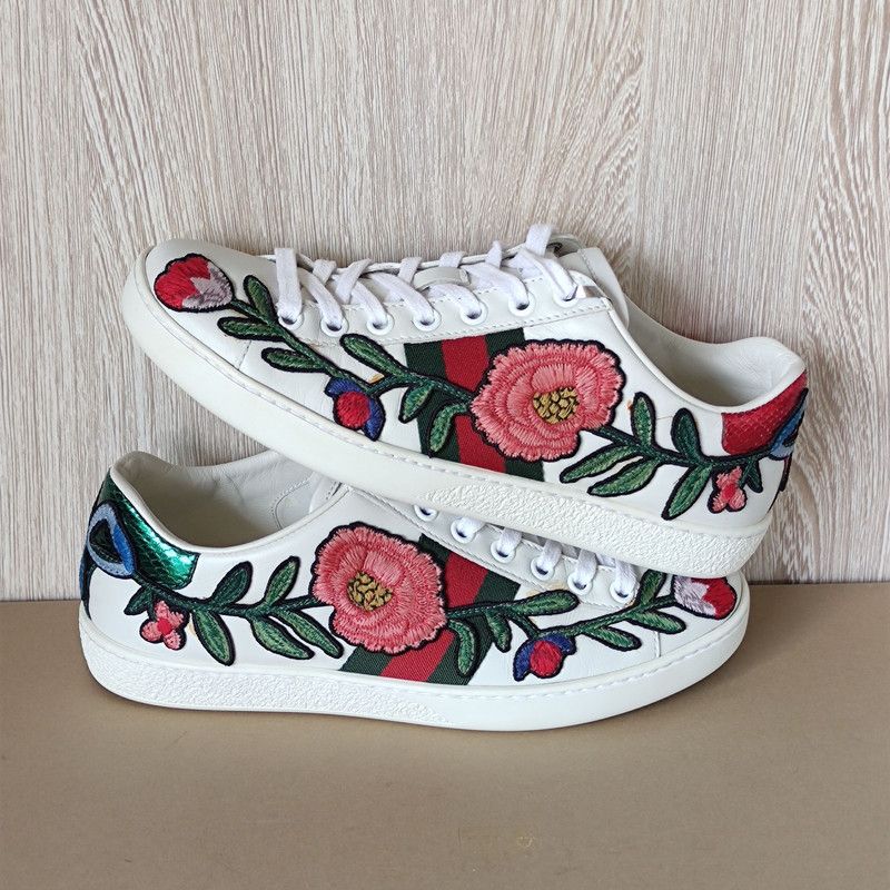 Gucci Gucci Ace Embroidered Floral Leather Sneakers 0079 Size US 5 / IT 35 - 6 Thumbnail