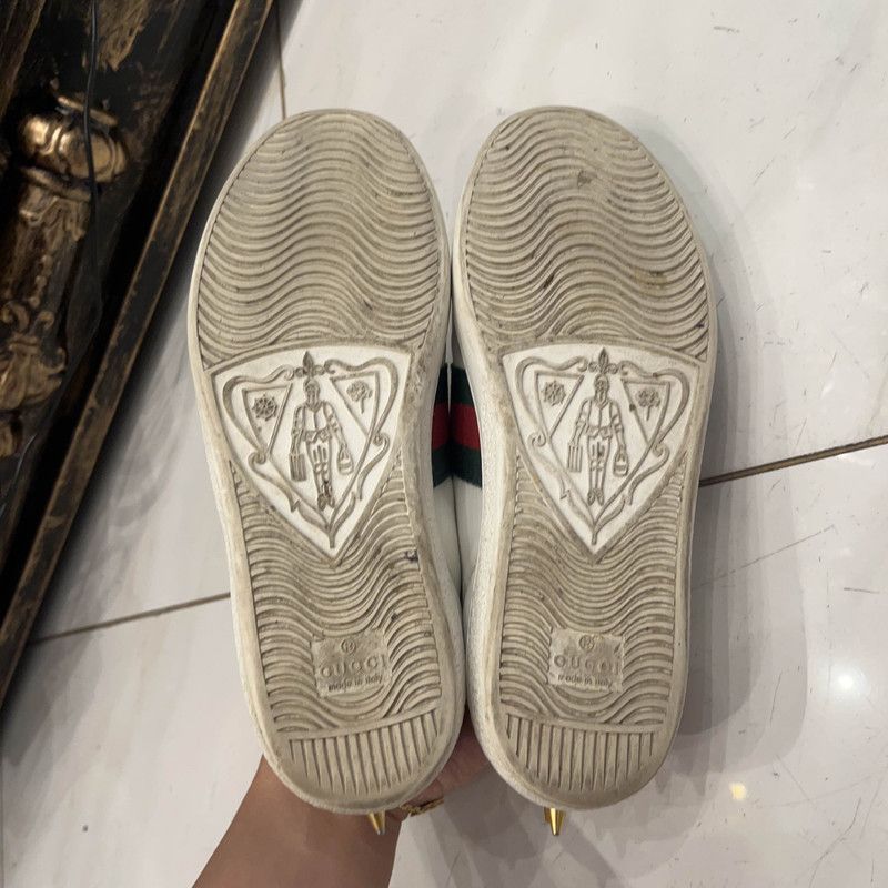 Gucci Gucci ACE Studded Fashion Sneakers for Women 0079 Size US 5 / IT 35 - 4 Thumbnail