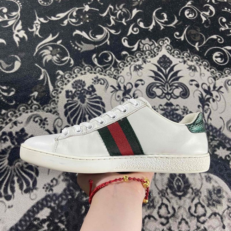 Gucci Gucci ACE Embroidered Fashion Sneakers for Women 0079 Size US 6 / IT 36 - 6 Thumbnail